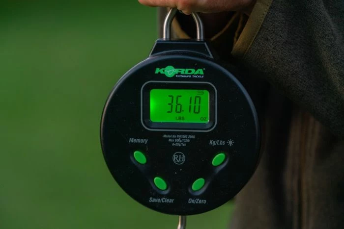 Korda - Digital Scales And Pouch Set 2 Korda - Digital Scales And Pouch Set - Image 2