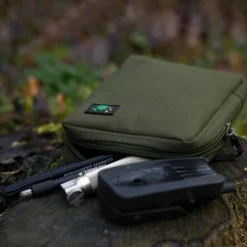 Thinking Anglers - Solid Zip Pouch -Predator shop img 0047 edit 2