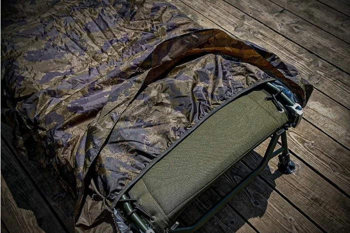 Solar Tackle - Undercover Camo Thermal Bedchair Cover 4 Solar Tackle - Undercover Camo Thermal Bedchair Cover - Image 4