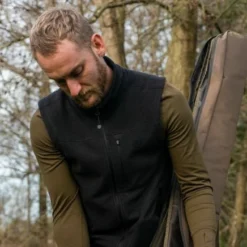 Korda - LE Fleece Gilet Black 8 Korda - LE Fleece Gilet Black -Predator shop kcl602 4