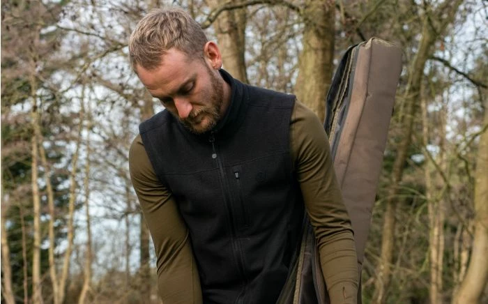 Korda - LE Fleece Gilet Black 4 Korda - LE Fleece Gilet Black - Image 4